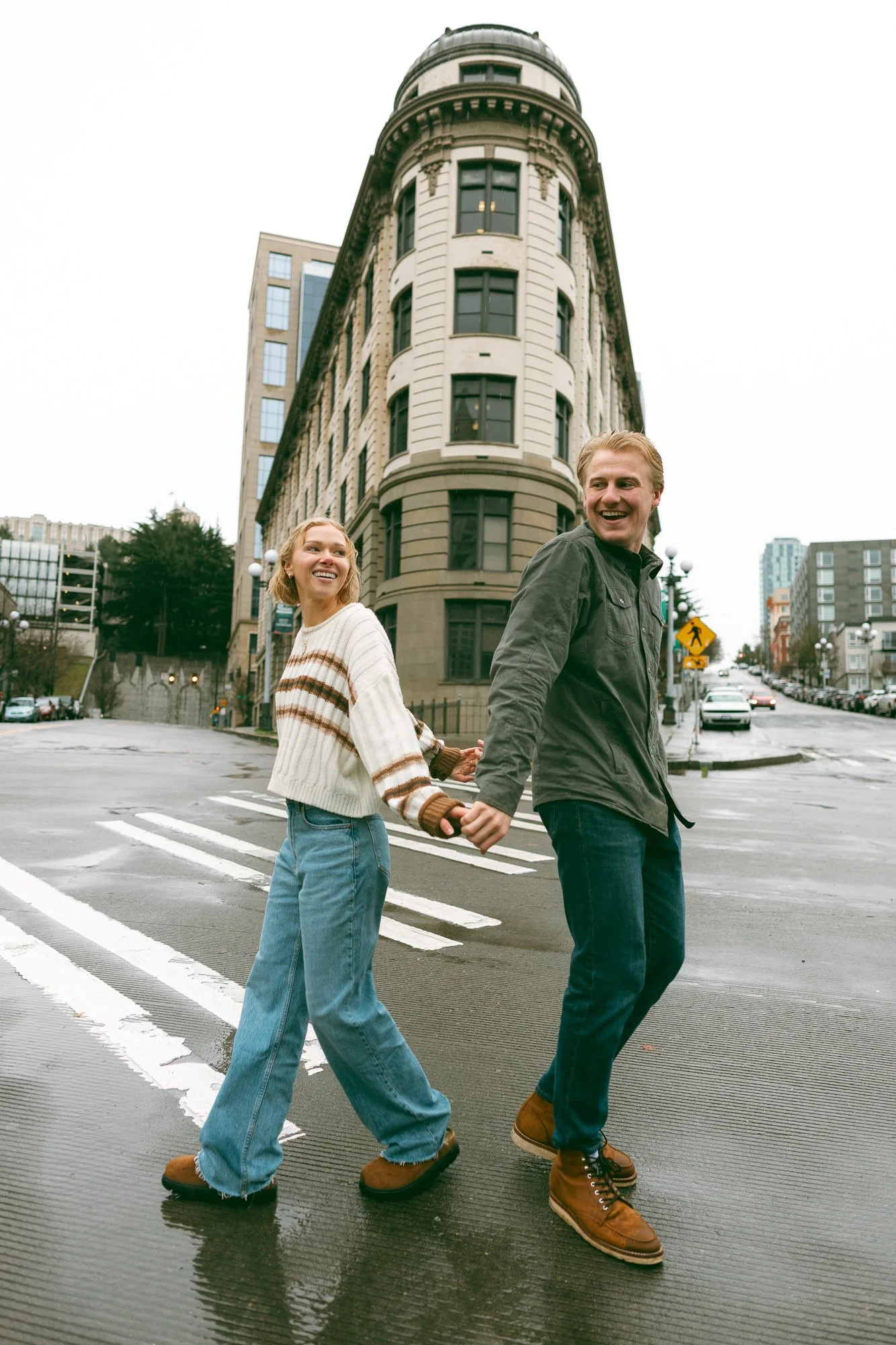 downtown-seattle-rainy-day-engagement-photoshoot-29.jpg