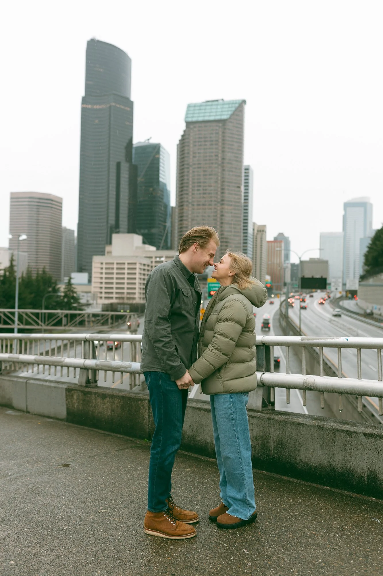 downtown-seattle-rainy-day-engagement-photoshoot.jpg