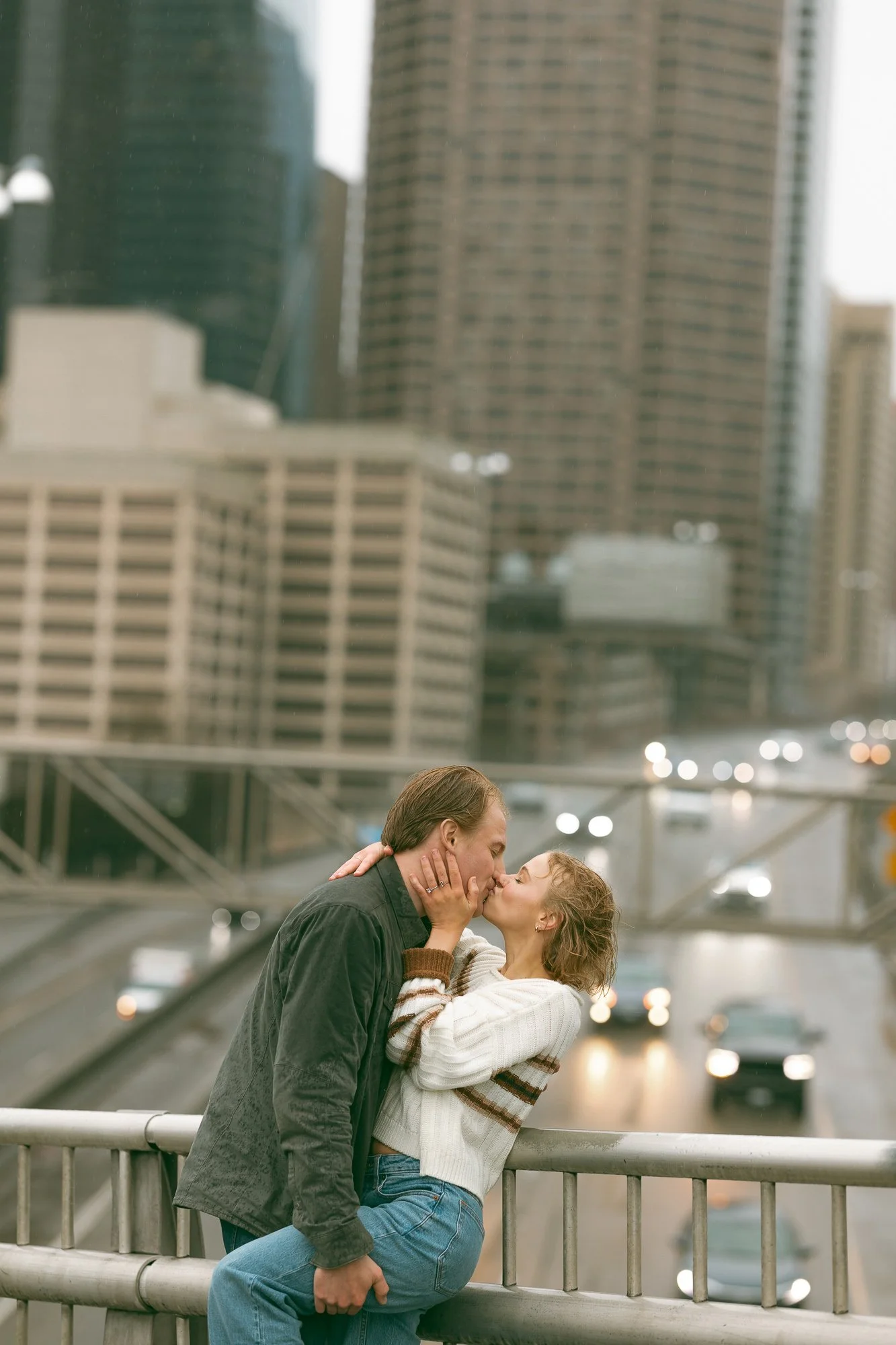downtown-seattle-rainy-day-engagement-photoshoot-38.jpg