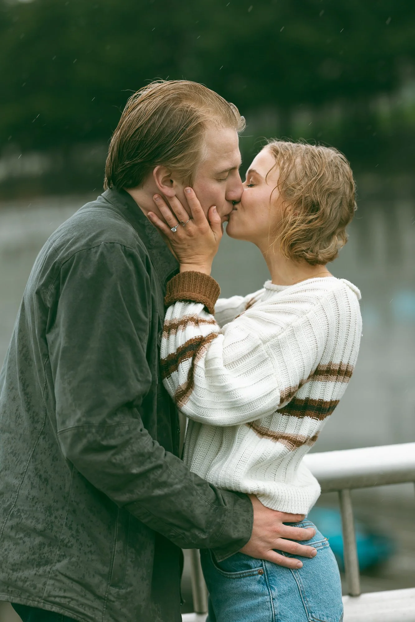 downtown-seattle-rainy-day-engagement-photoshoot-3.jpg