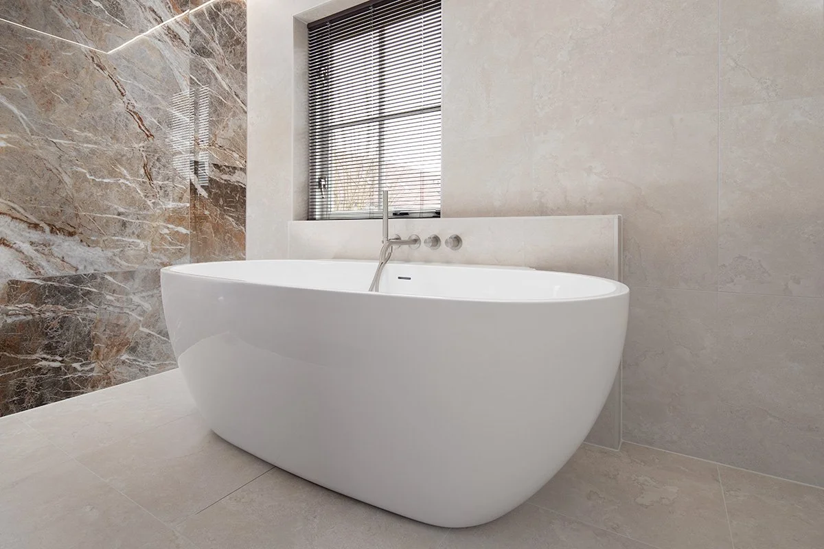 gespecialiseerde fotograaf in het fotograferen van interieur ruimtes zoals luxe badkamers en luxe keukens