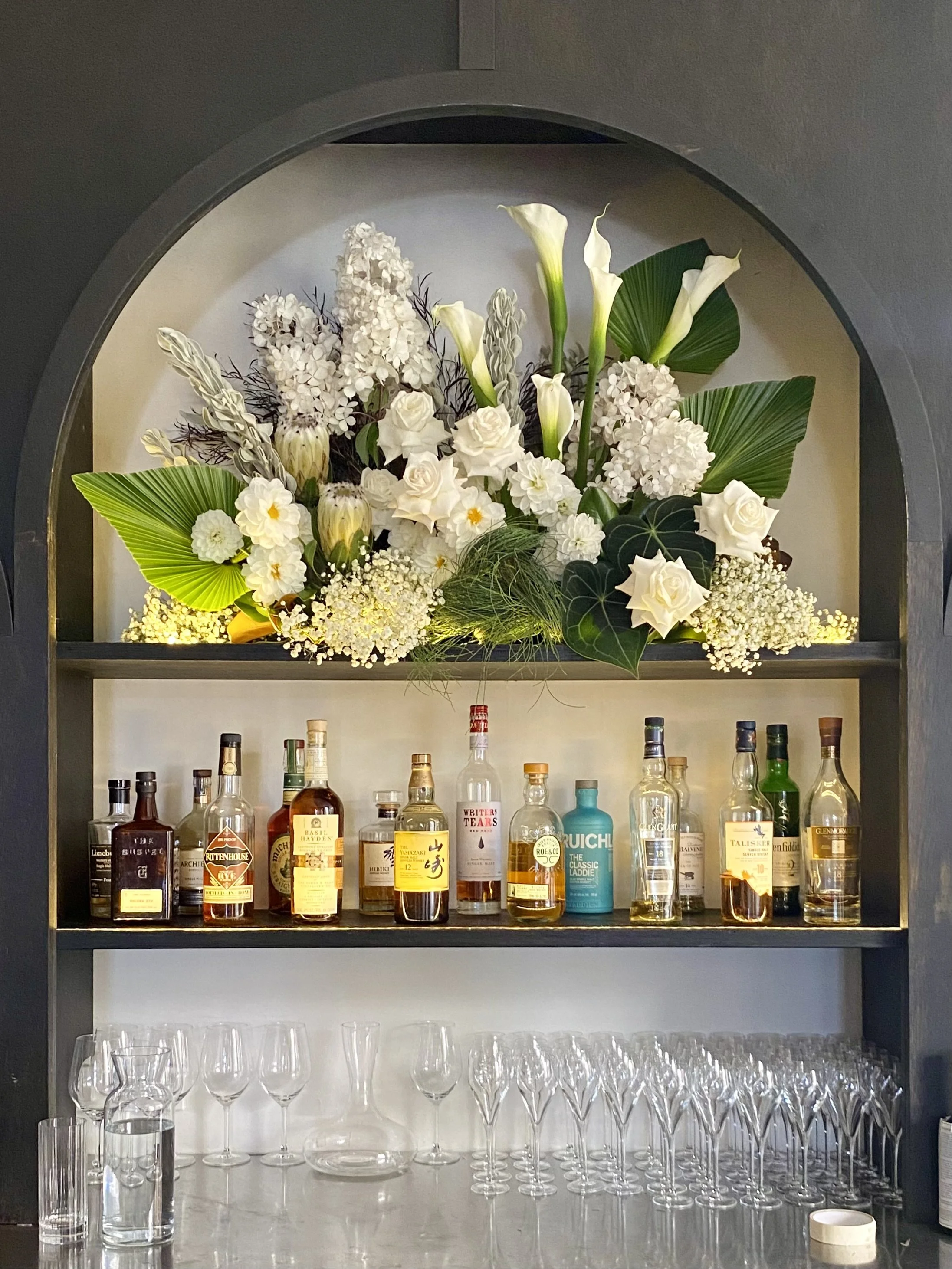 Guildhall bar white calla lily roses natives.jpg