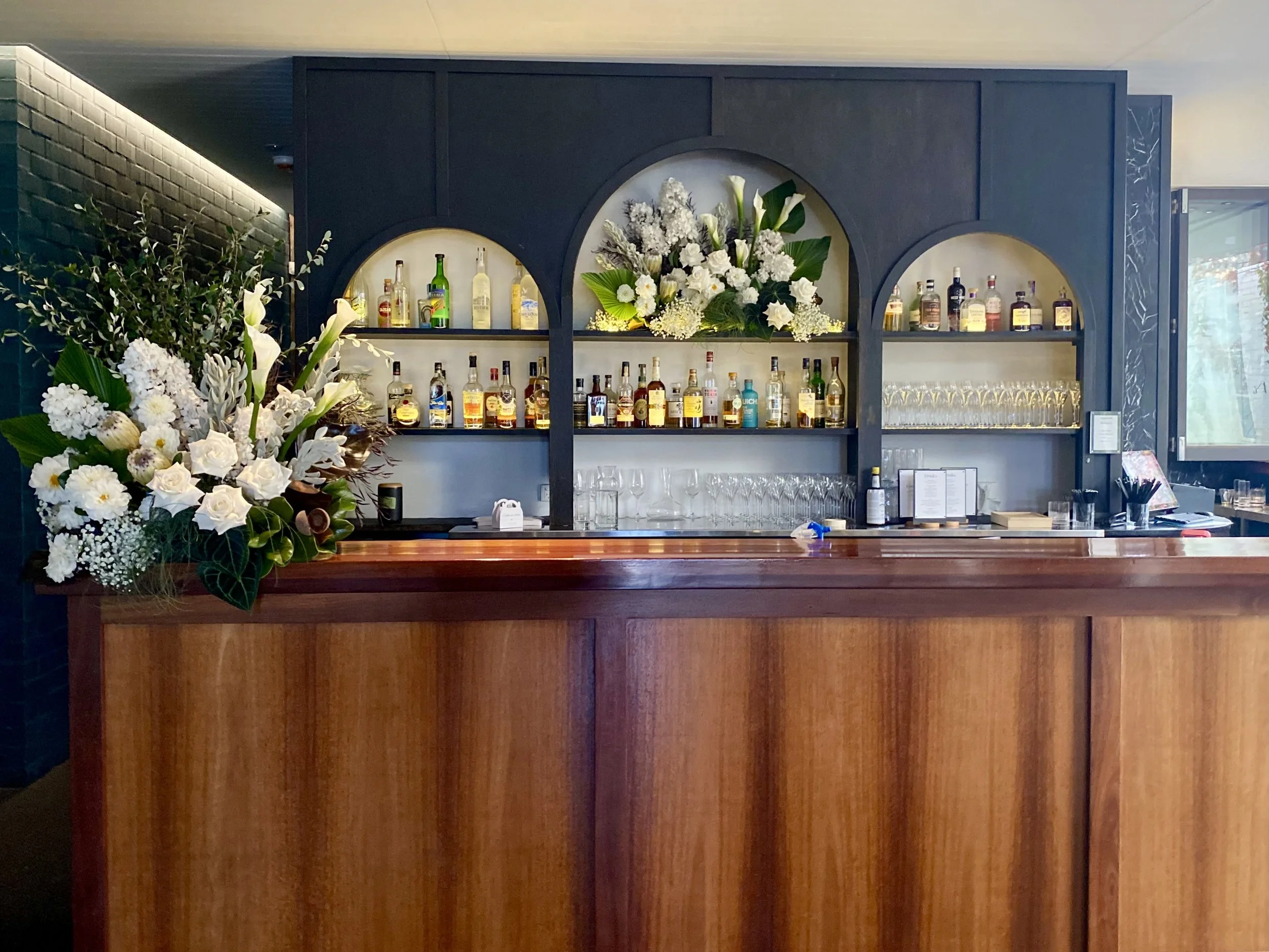Guildhall bar flowers white wedding.jpg