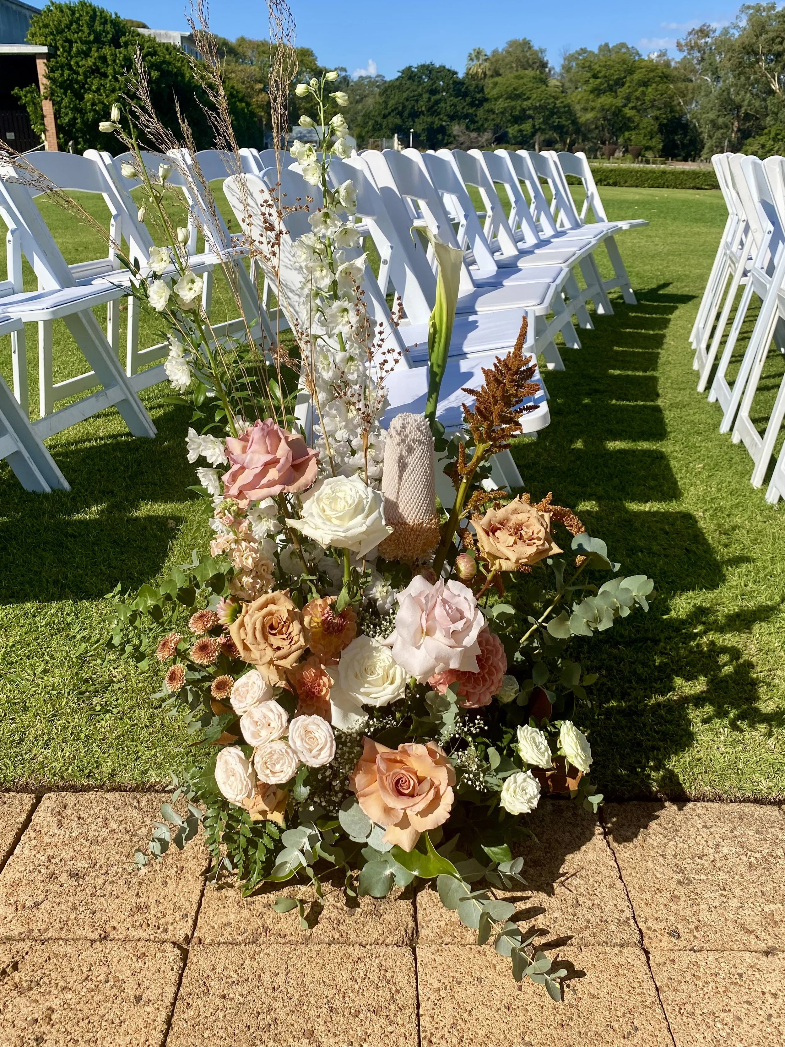 Aisle ground florals natives x garden_soft autumn colours.jpg