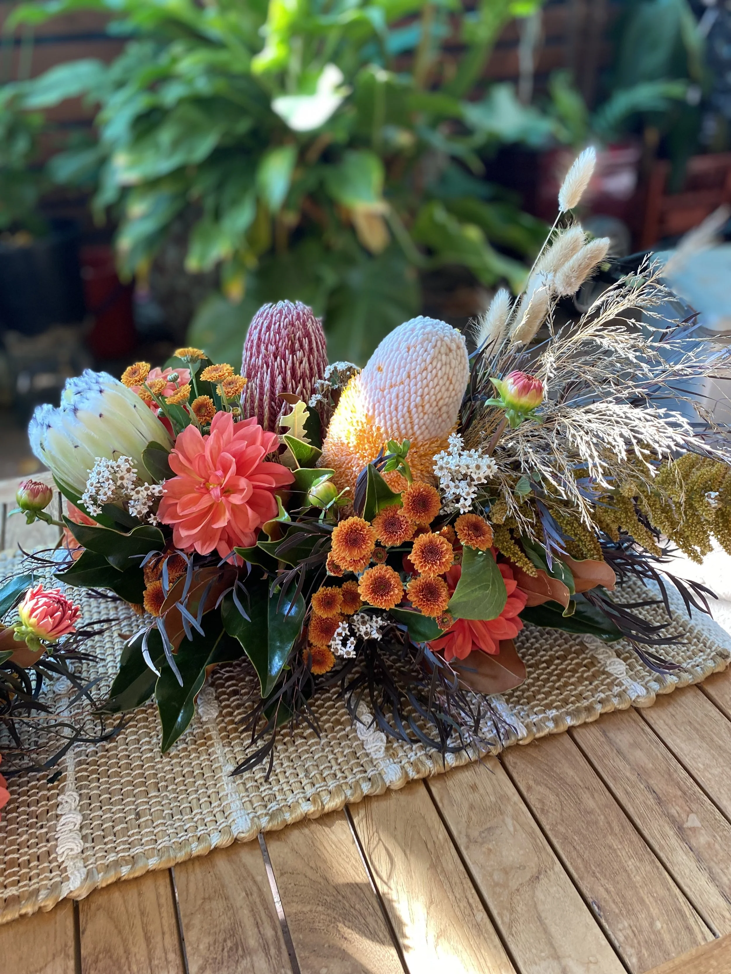 native autumn table arrrangement.jpg