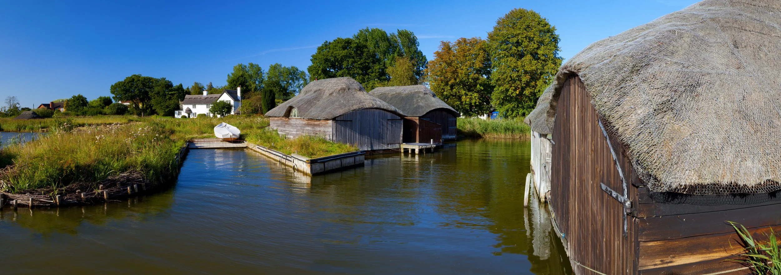 The Best Places for Paddle Boarding in the Norfolk Broads