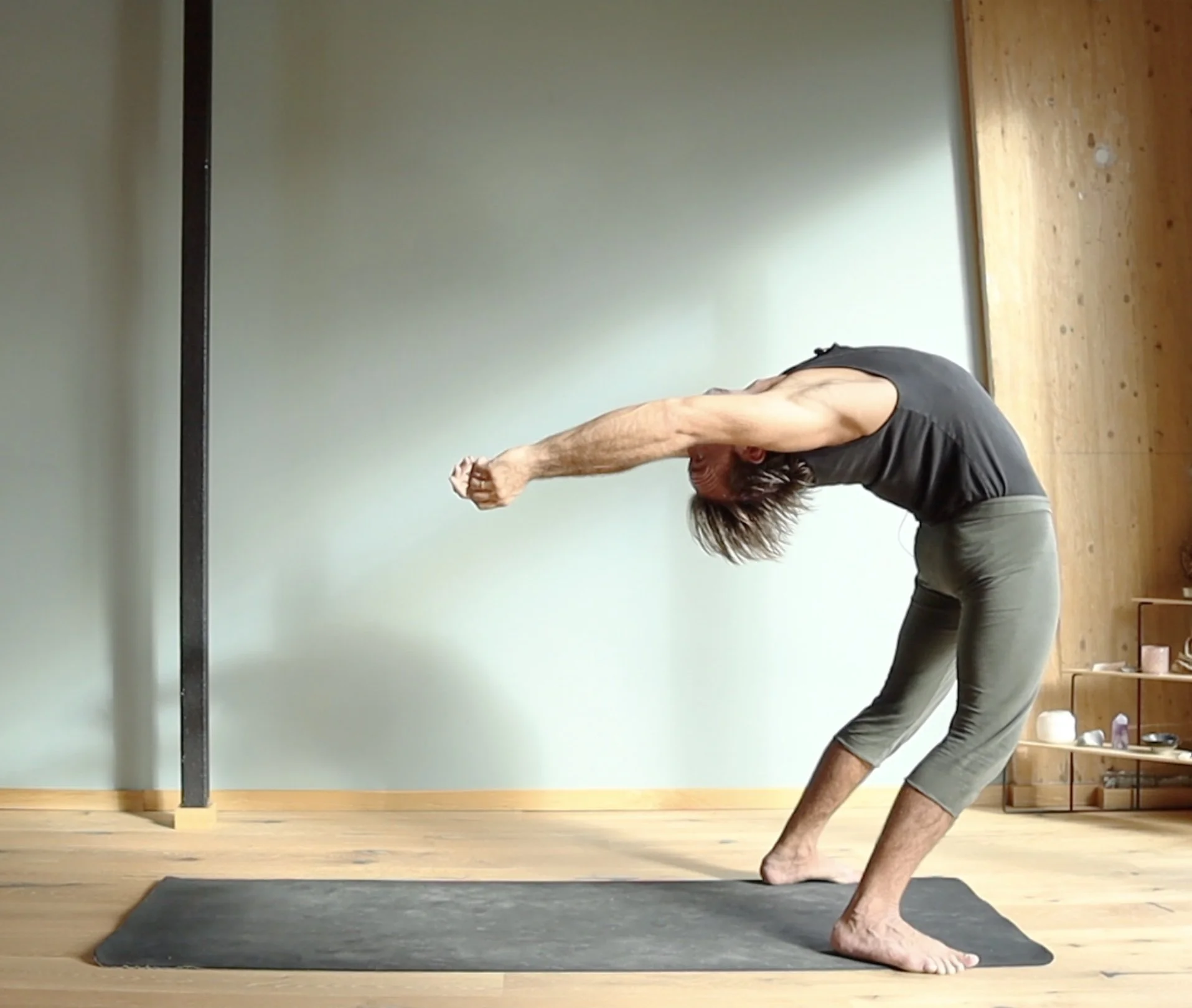How to drop back into Urdhva Dhanurasana