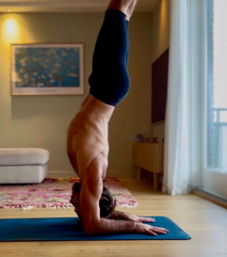 How to Pincha Mayurasana