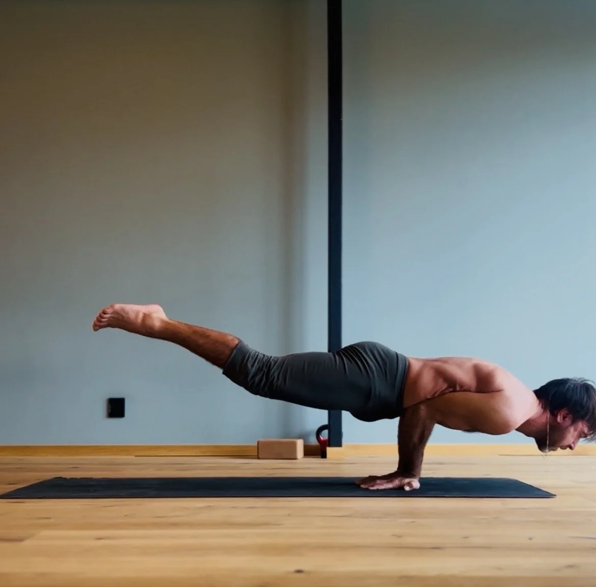 How to Mayurasana