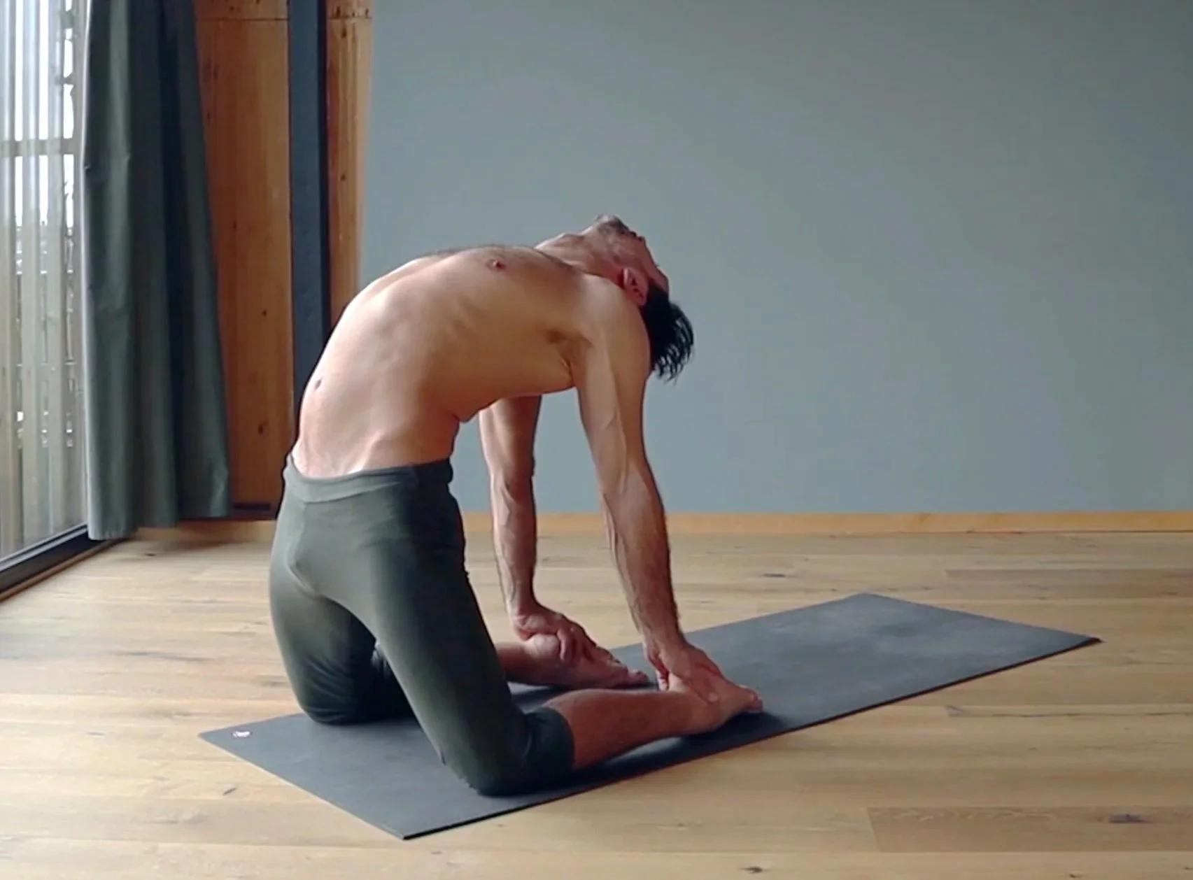 Opening the upper back in back bends