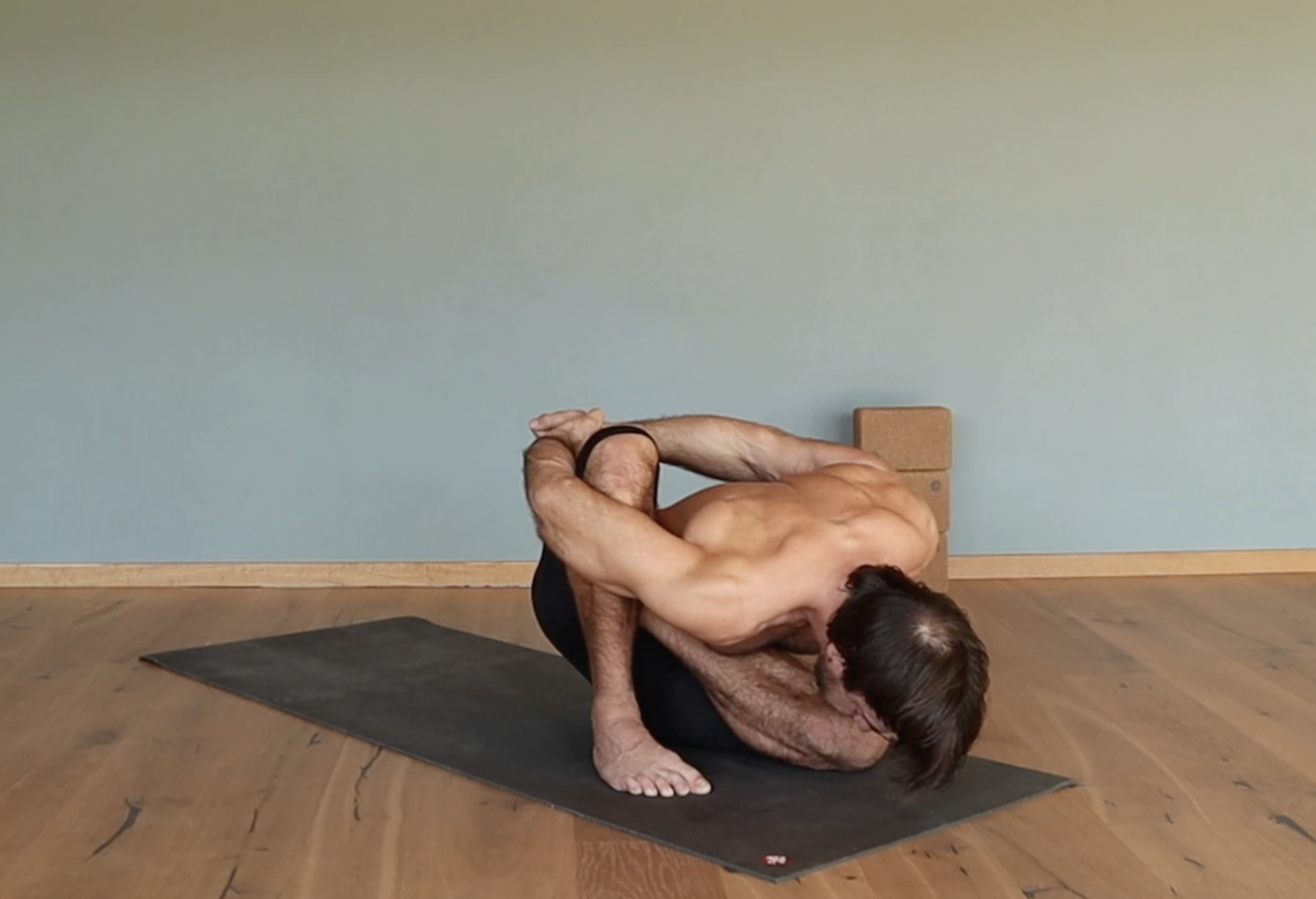 Marichyasana