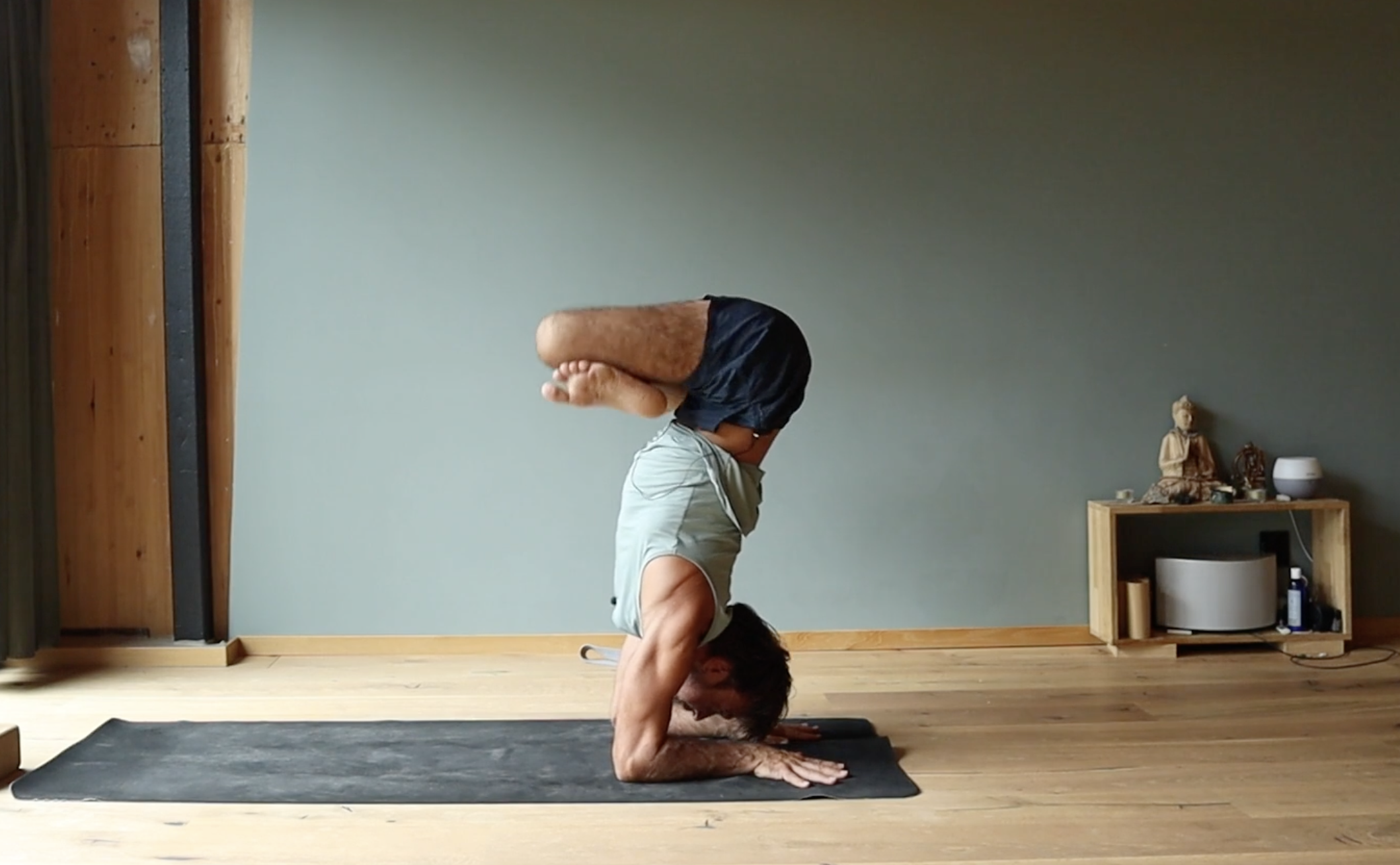 How to Karandavasana