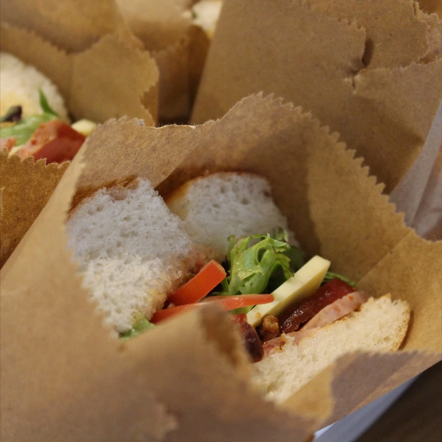 Grab &amp; go sandwiches made fresh daily 🥪😋
Or slow it down &mdash; take a seat, relax, and soak up the tranquil atmosphere 🌿

#eccyroadeats #sheffieldfood #sheffieldfoodguide