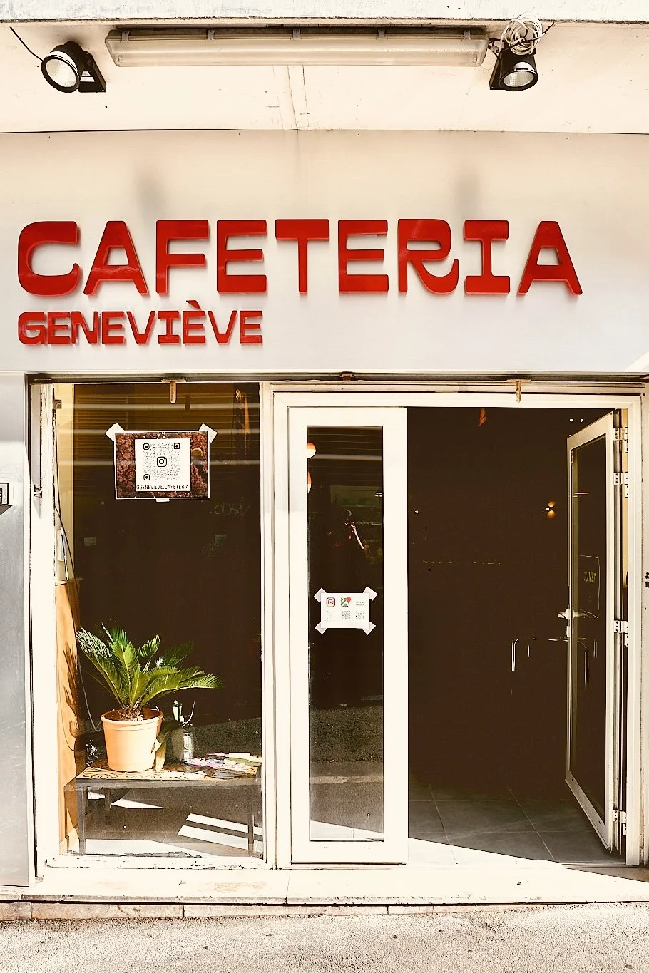 GENEVIÈVE - MARSEILLE