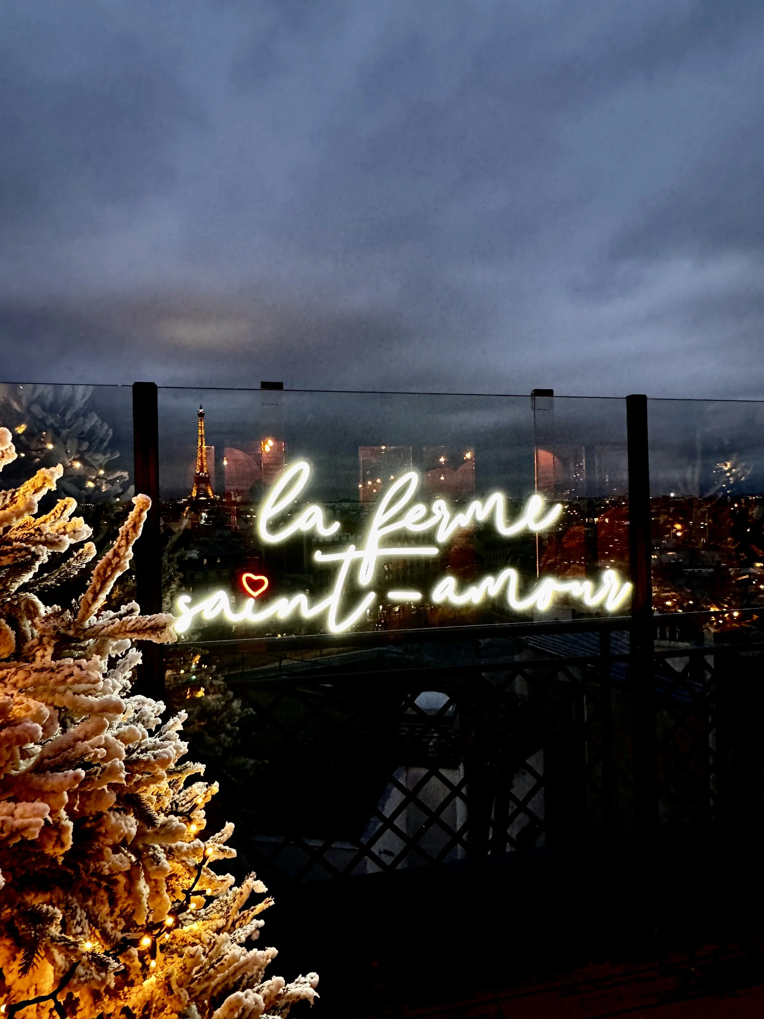 LA FERME SAINT AMOUR - PARIS