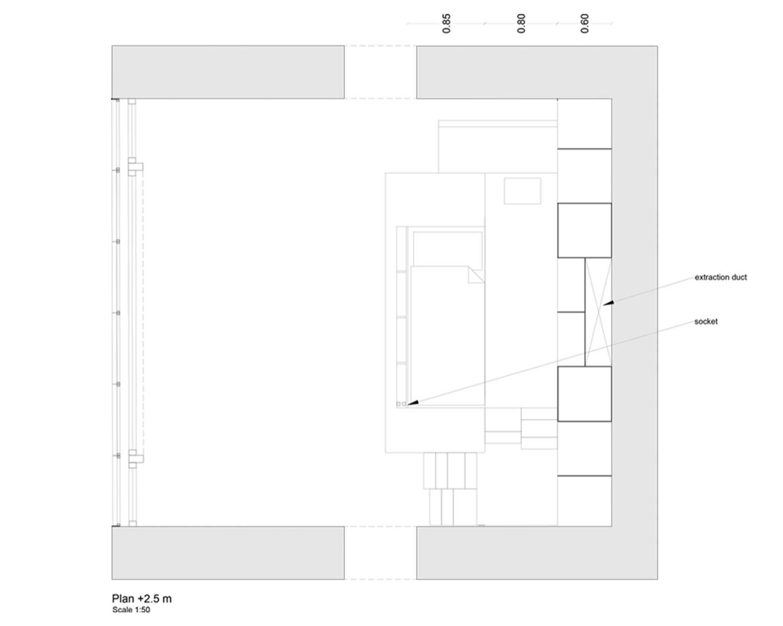 Architectural floor plan showing room layout, with labels for extraction duct and socket, scale 1:50, level +2.5 meters.