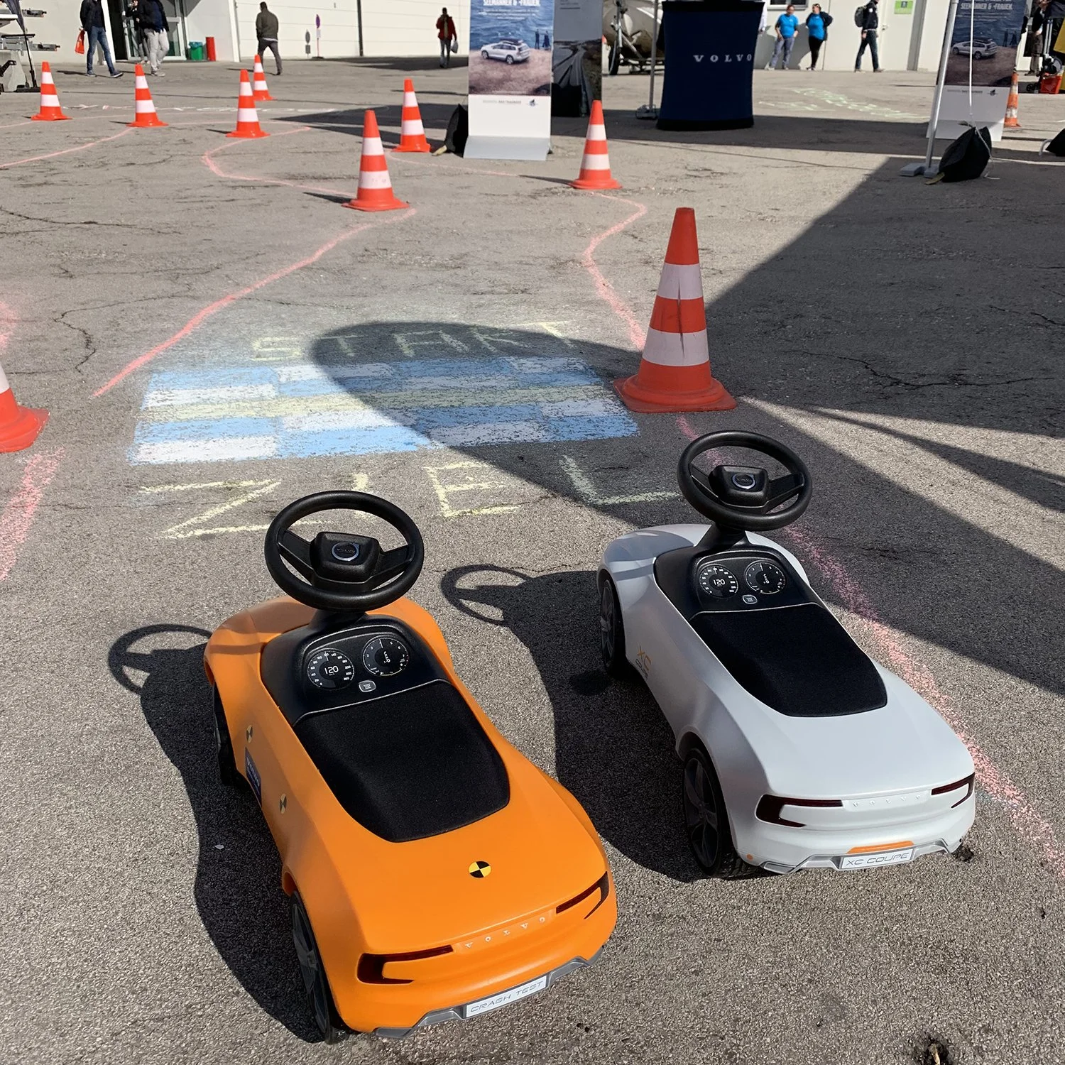 Sonderkonstruktion Rennbahn für Werbeaktion 