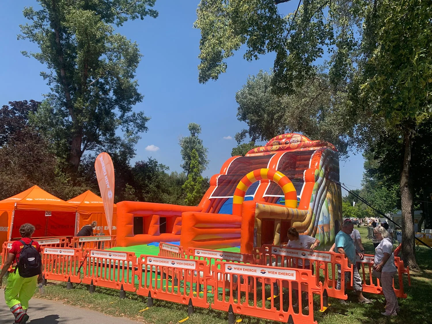 Riesenrutsche gebrandet