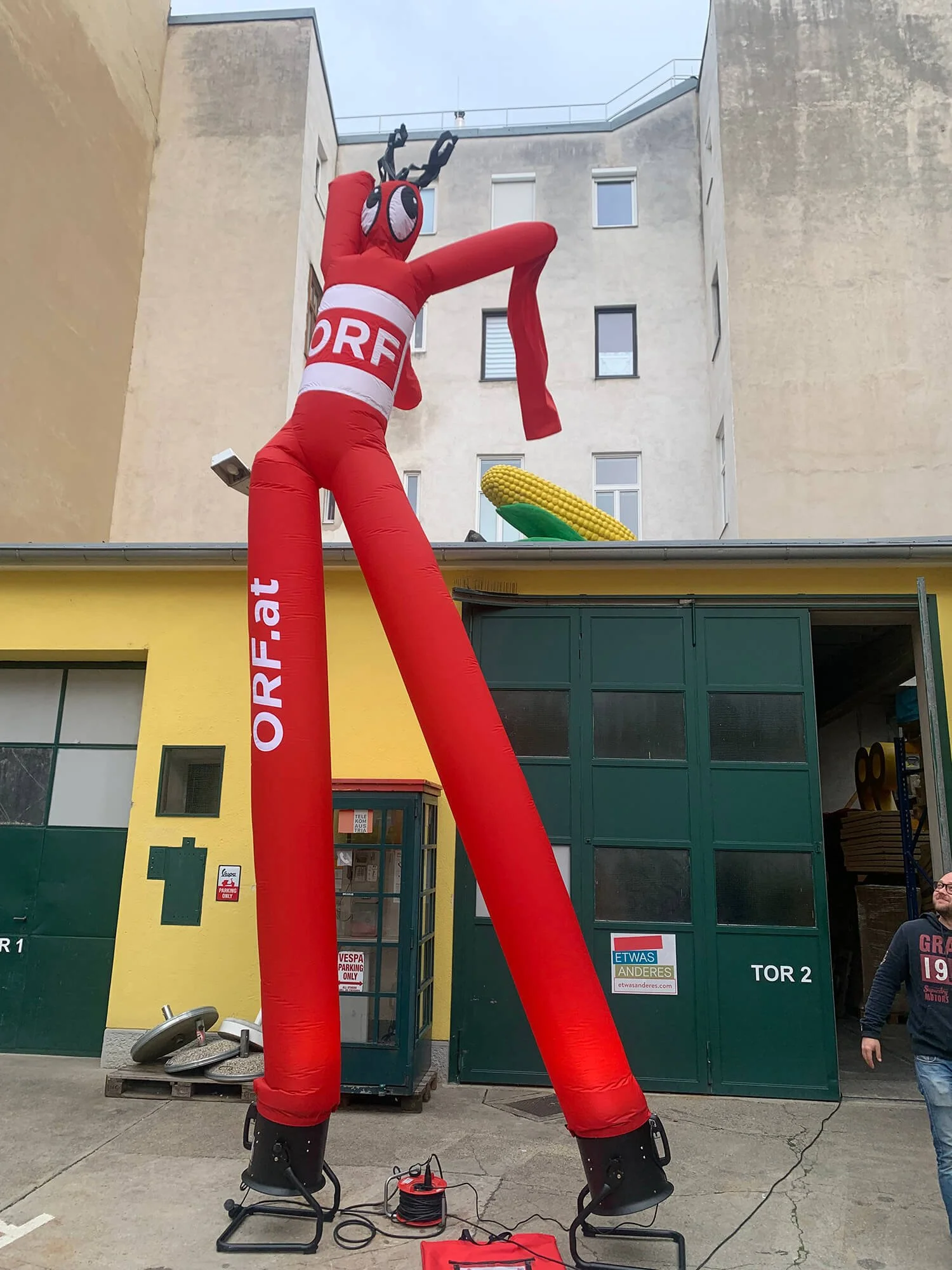 Aufblasbare Werbefigur