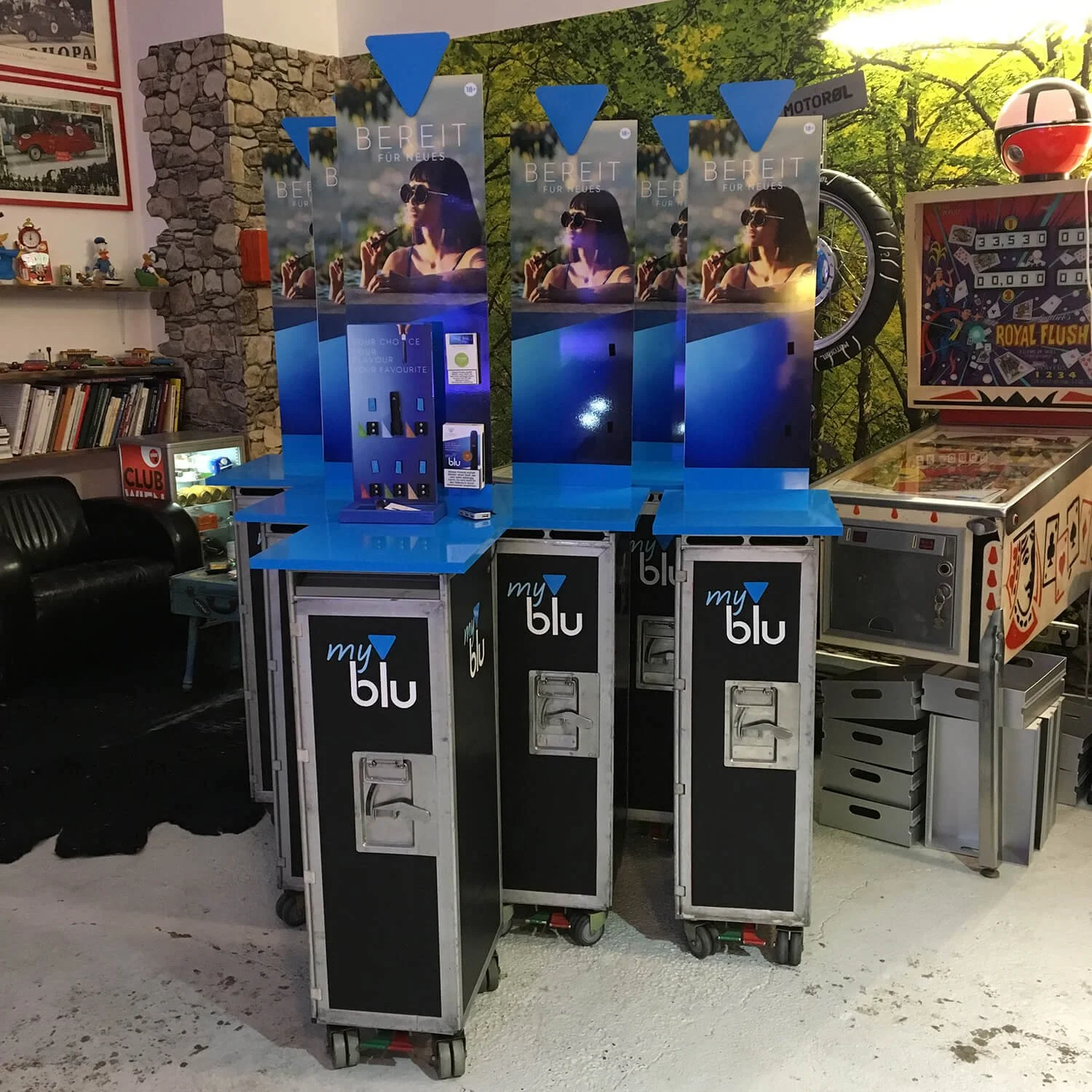 Gebrandeter Flugzeug-Trolley