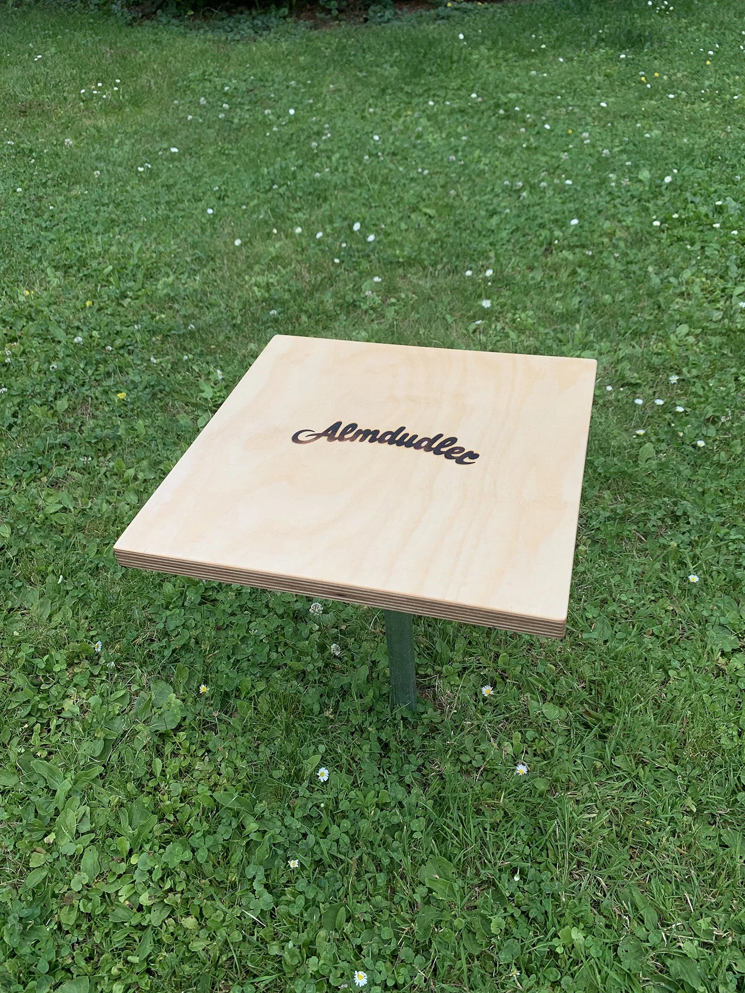 Wiesentisch Sonderkonstruktion