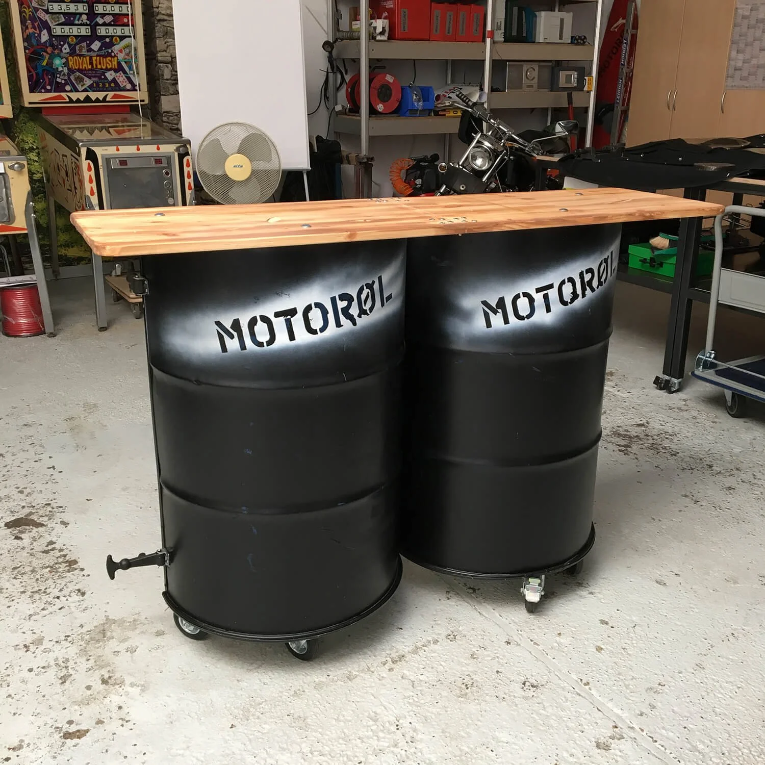 Ölfass-Bar zum Mieten