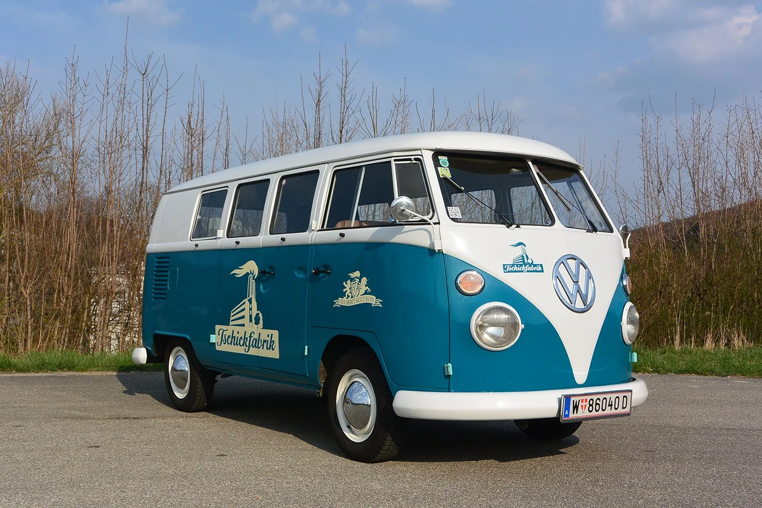 Gebrandeter VW Bulli T1