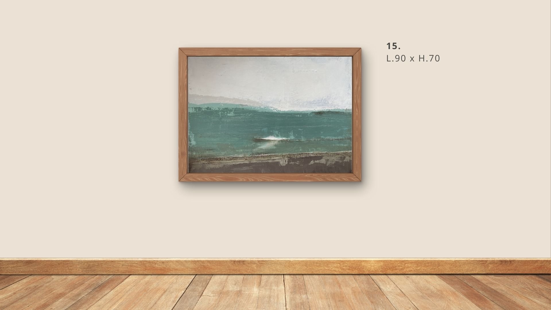 Peinture abstraite d'un paysage marin encadrée, accrochée au mur d'une galerie avec un plancher en bois. Taille indiquée : L.90 x H.70.
