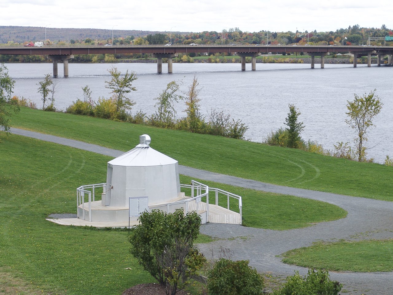Vorti-Scope, Wolastoq/St. John River location, Fredericton, 2010