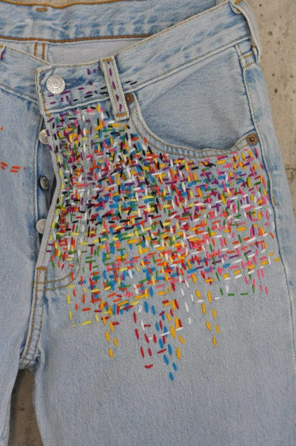 ricamo-multicolor-sashiko-su-denim.JPG