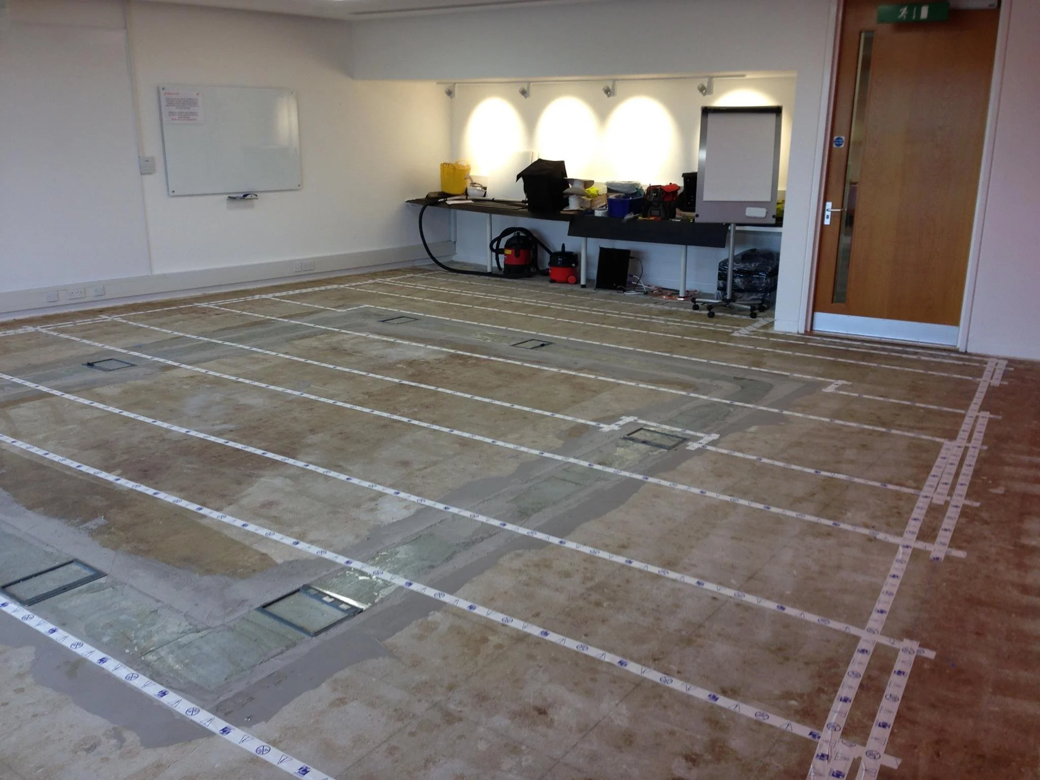 Low loss array induction loop installation