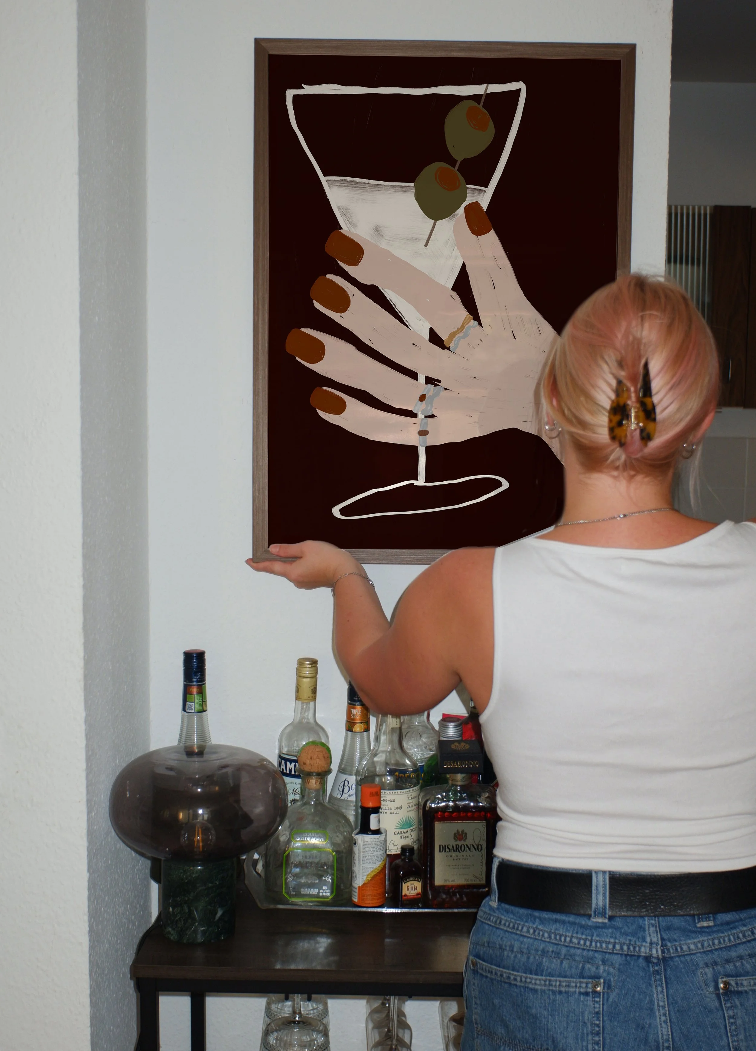 hand-martiniGirl-BarCArt.jpg