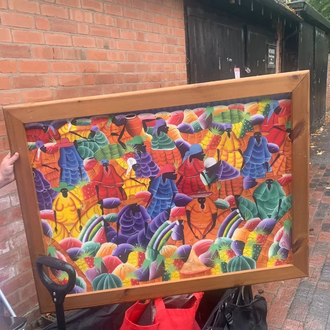 We are having a huge clear out here at the Hub and have many items FREE TO COLLECT today by 4pm or Tuesday. #Free #recycling 
♻️ African art canvas 
♻️ 3 baby changing mats 
♻️ 4 matching tall stools 
♻️ Solid wooden kids table with 3 kids chairs 
♻️