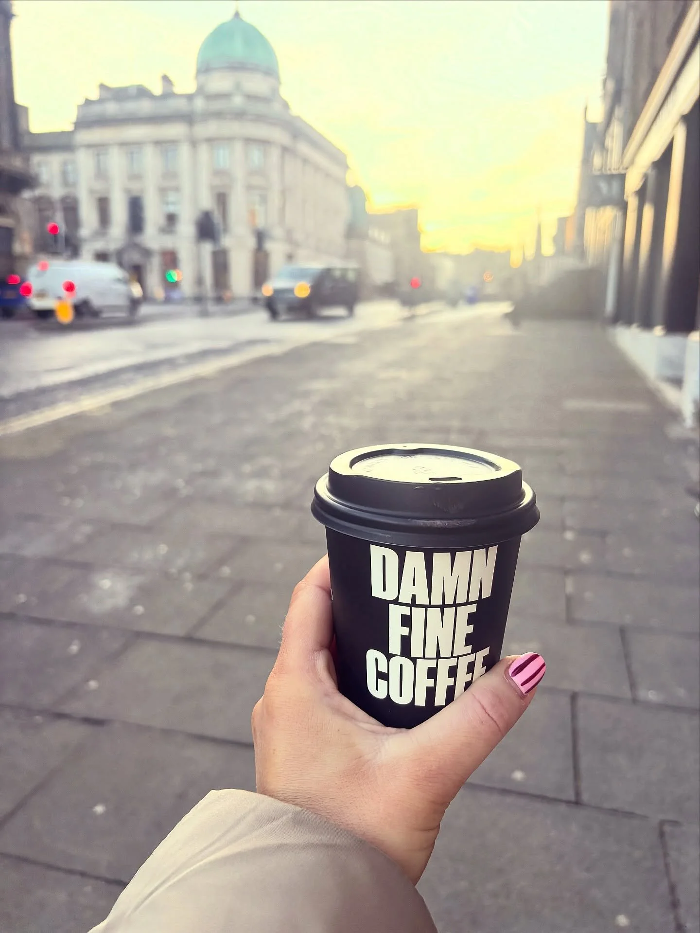 This mornings view in central Edinburgh and the last day of 2025 🤩 Feeling grateful ✨🫶🏻

Before this year closes, id like to thank the people that supported me and my little business this year. Brides that have picked me for their special day, sti