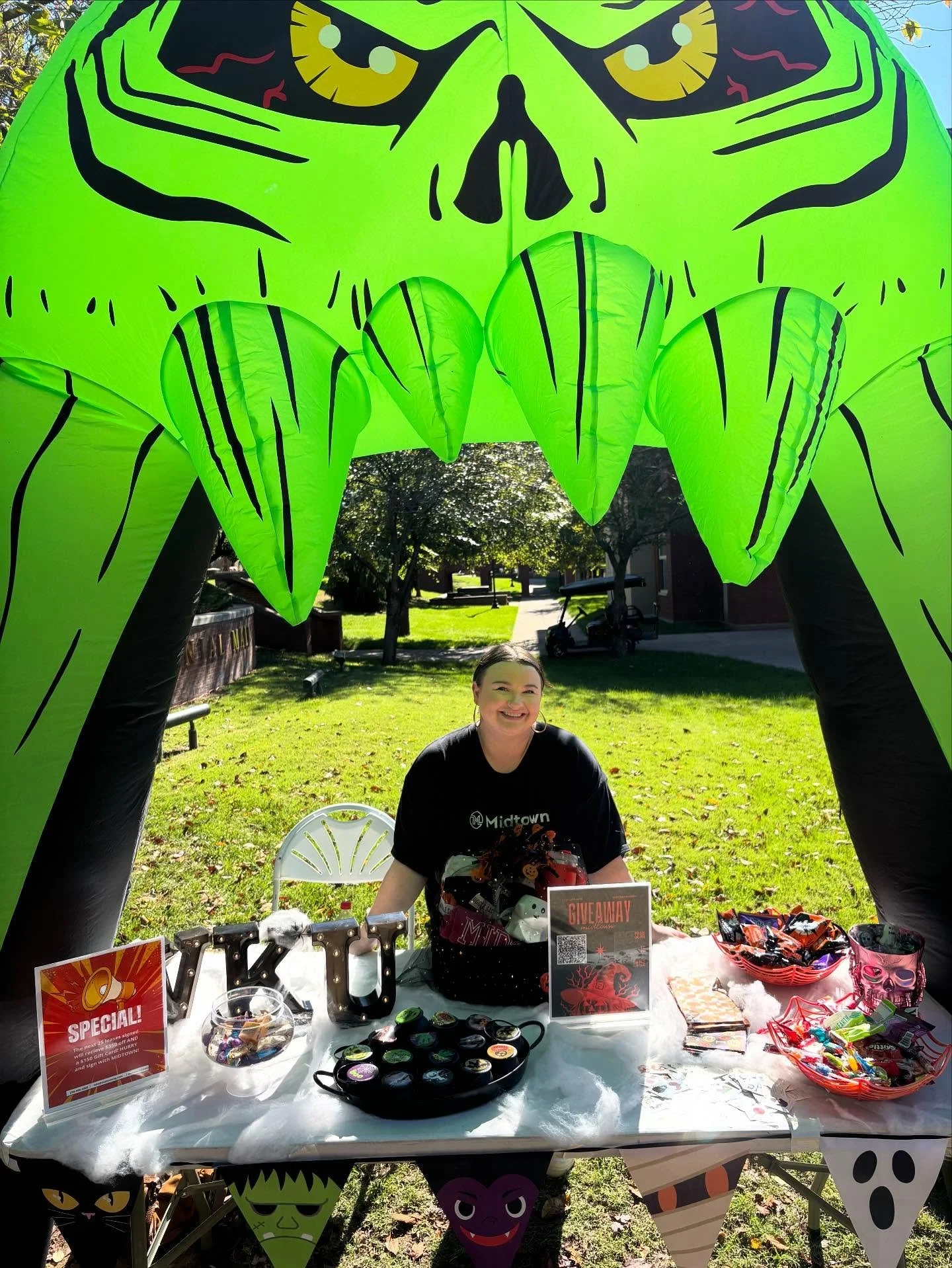 Come see us at the Housing Fair at Centennial Mall until 2PM!! Spooky Basket giveaway and lots of treats (no tricks) ππ»
#Midtown #hilltoppers #wku