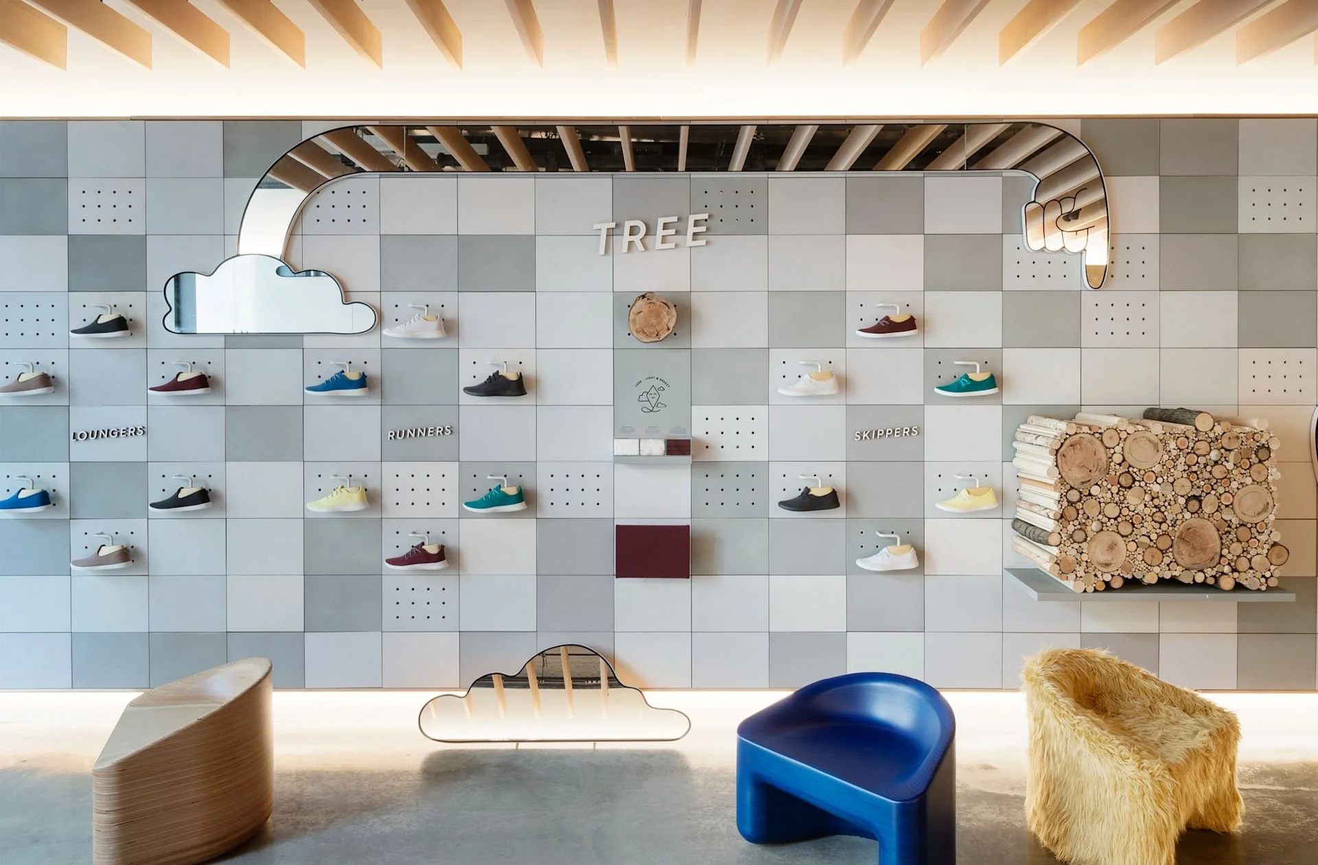 Allbirds-Flagship-NYC-New-York-City-Soho-Store-Cloud-Arm-Hand-Mirror-Wood-Wall.jpg