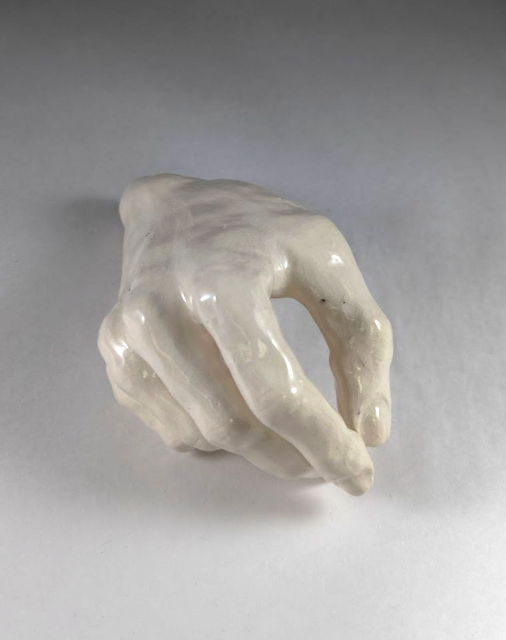 Grandma Bon’s Pen
2023
Glazed ceramic
Life-size