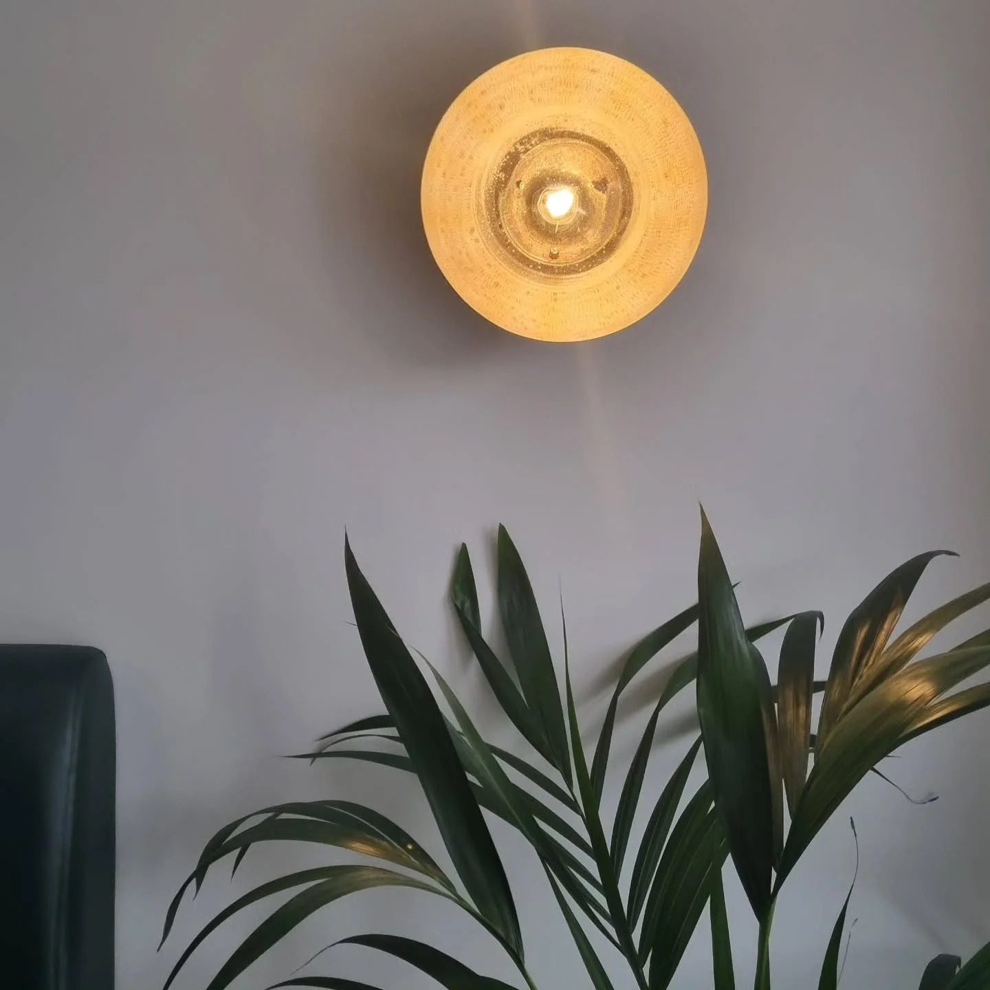 SMALL, BUT MIGHTY.

I completed this project in a strange dining space that led to the client's French Doors in their kitchen. It was empty and unused, until I called round for an initial consultation to discuss redesigning their playroom and they me