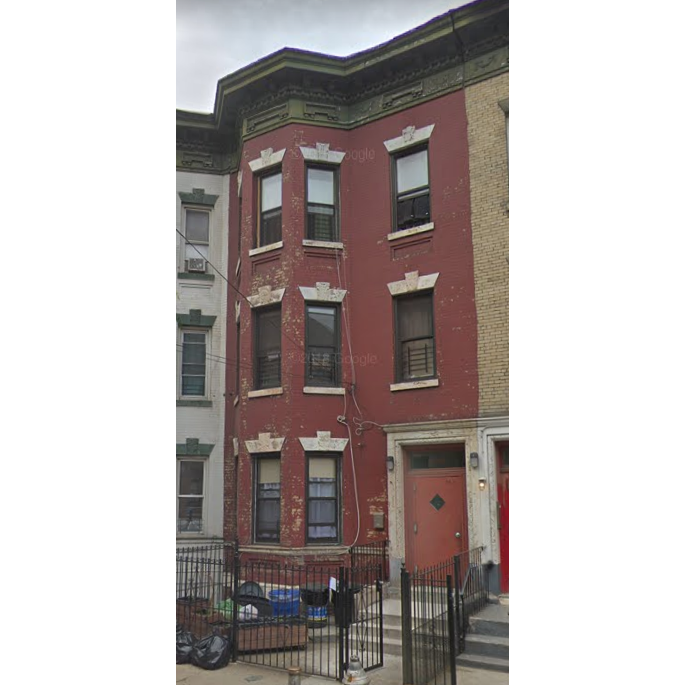 3 Residential Units |
Teller Avenue, Morrisania |
$757,500 Cash-out 