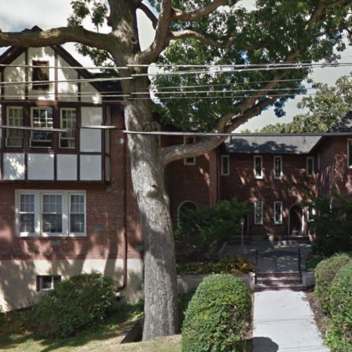 8 Residential Units |
Van Cortlandt, Staten Island |
$600,000