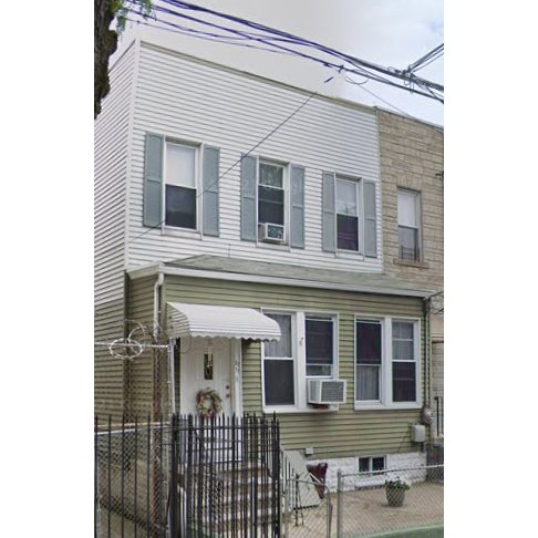 4 Residential Units |
Forest Avenue, Ridgewood |
$871,500 Purchase @ 30-yr Fix