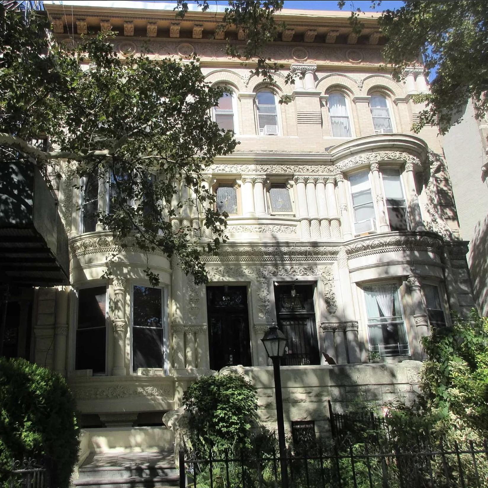 4 Residential Units |
St. Marks Avenue, Crown Heights |
$1,612,000 Purchase 