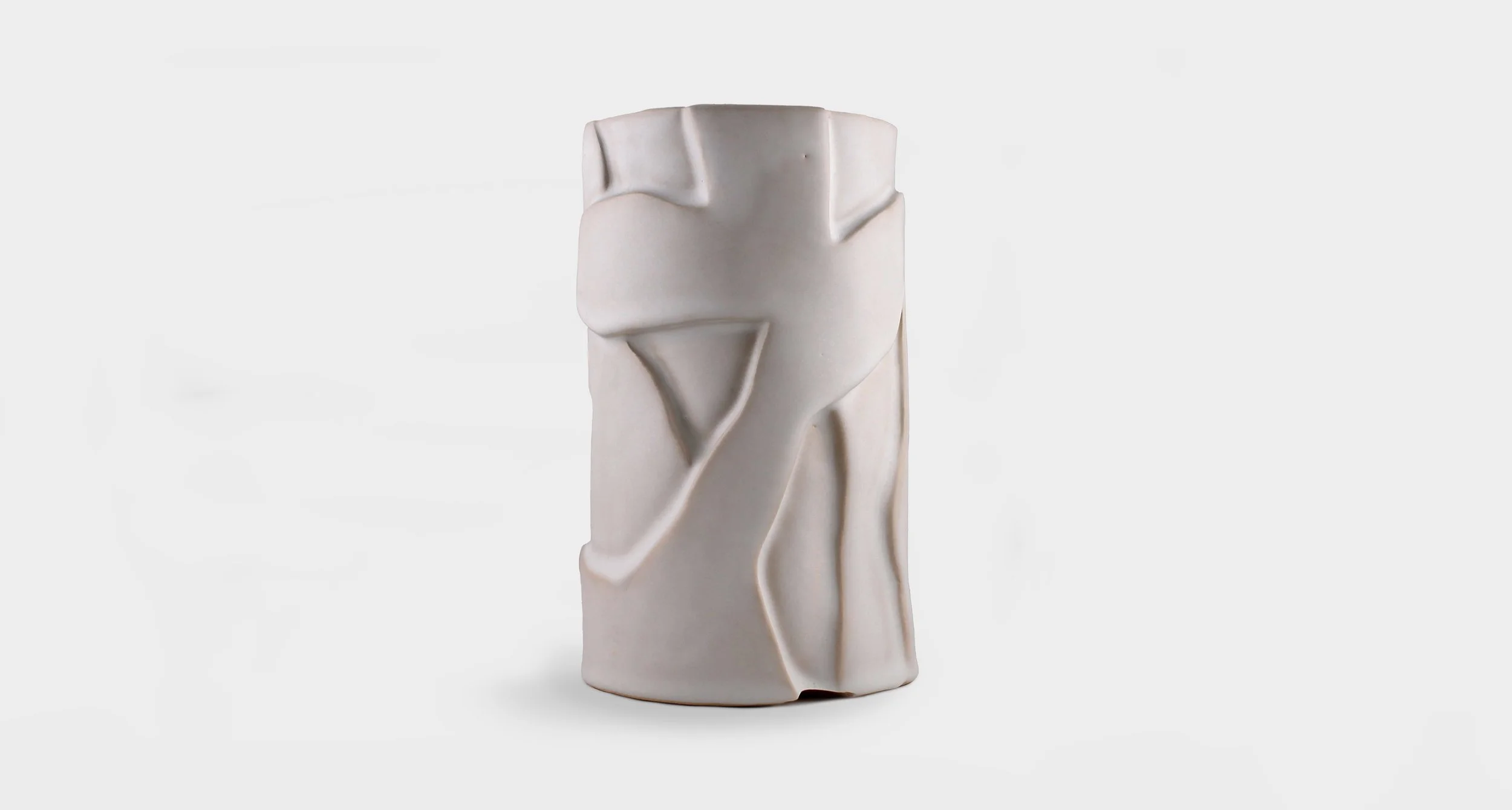 LEOKA-Vase-(3)-1.jpg
