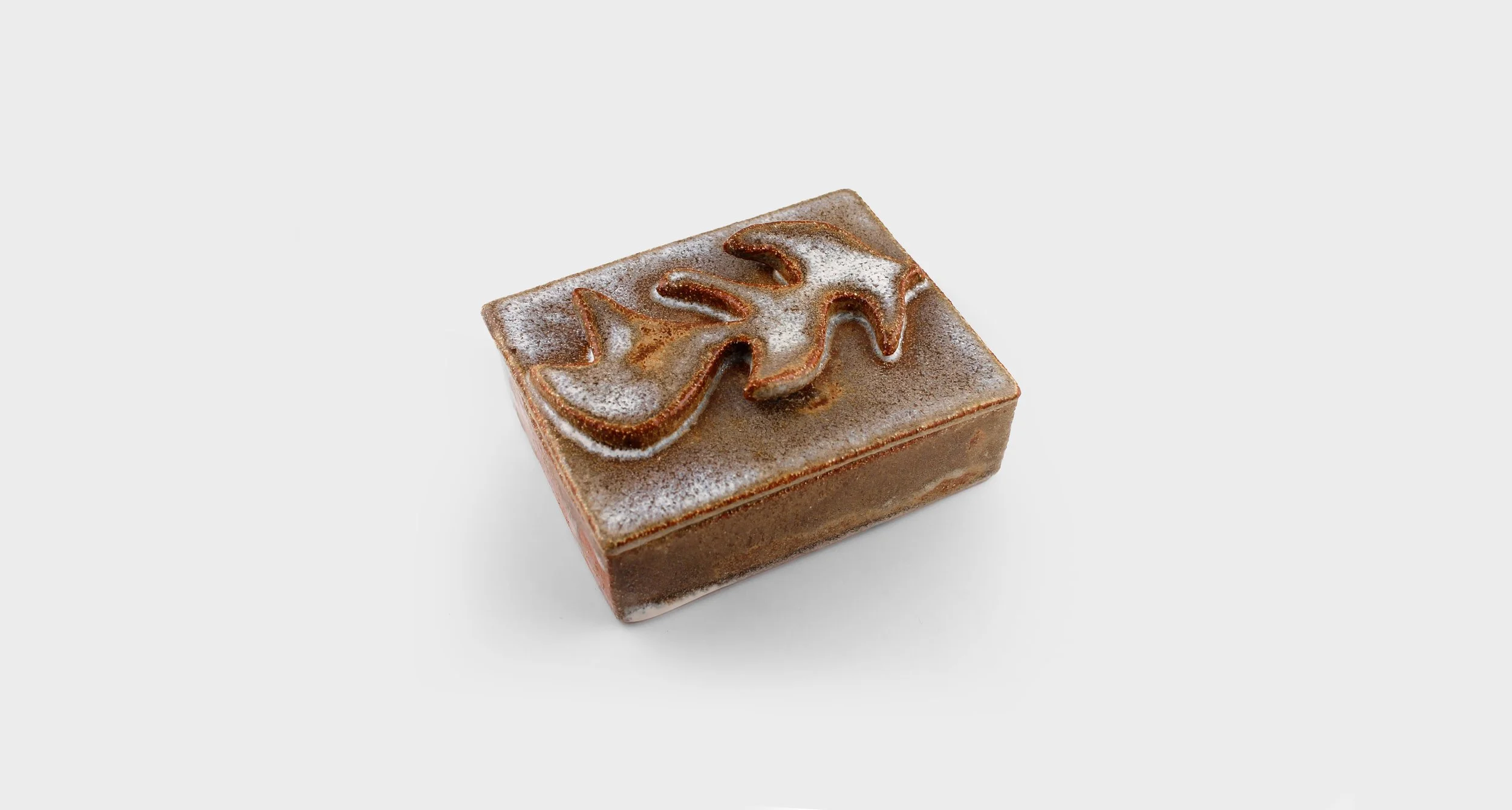 LEOKA-Boîte-(1).jpg
