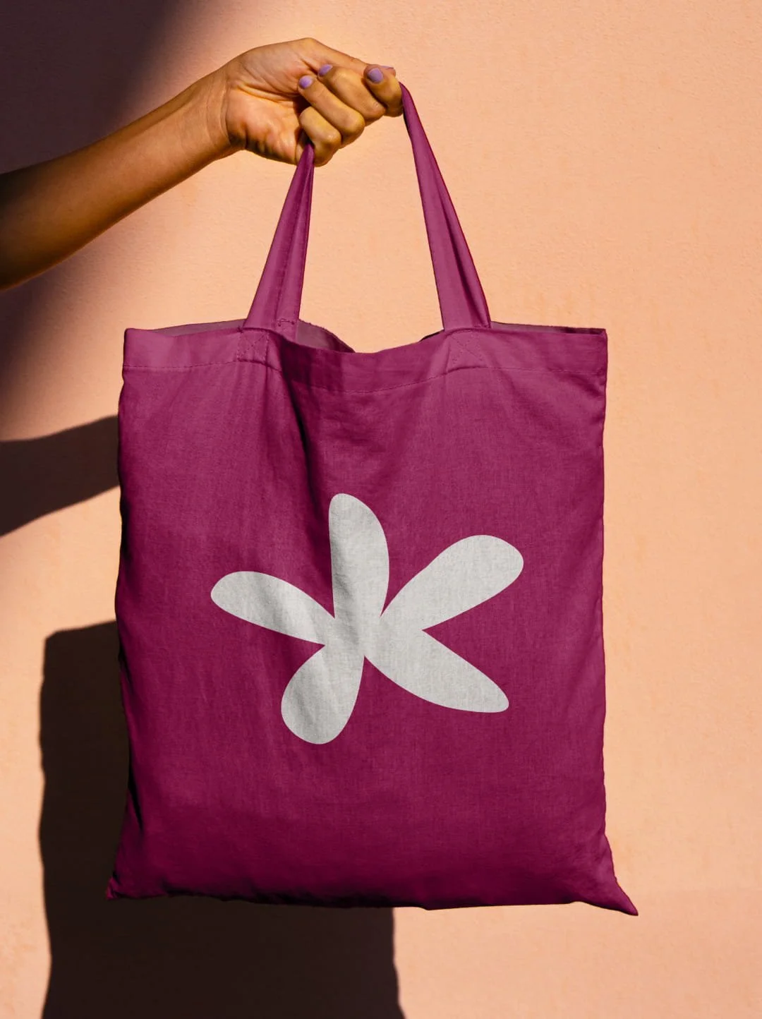 The jasmine flower icon on a tote bag