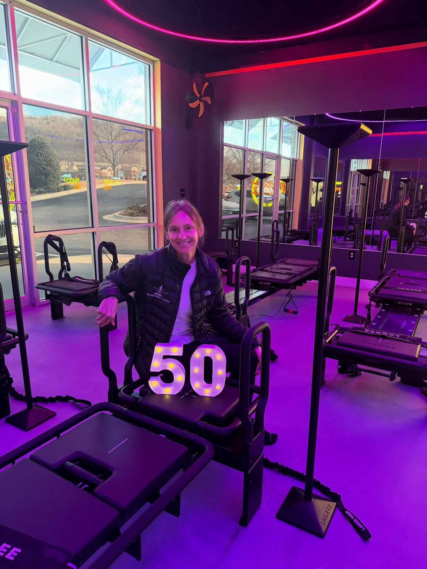 🧡𝐂𝐎𝐍𝐆𝐑𝐀𝐓𝐒 𝐊𝐀𝐓𝐇𝐘🧡

Kathy!!! 50 classes, how incredible!!! We are so super proud of you! 

We asked Kathy what she loves about Lagree and she said,
&ldquo;I&rsquo;m a runner and after two hip surgeries, CoreSouth has helped me get back t