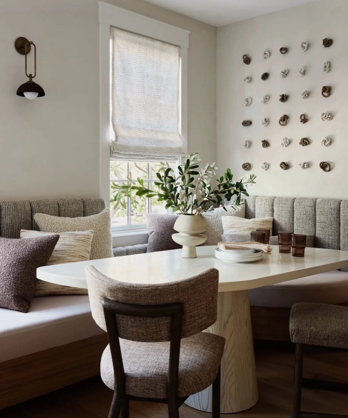 There&rsquo;s something especially lovely about a space that invites you to sit, gather, and linger a little longer. Our custom Tapered Pedestal in Drift Claize on solid Ash, beautifully at home in this breakfast nook by the talented @rrinteriors 🤍✨