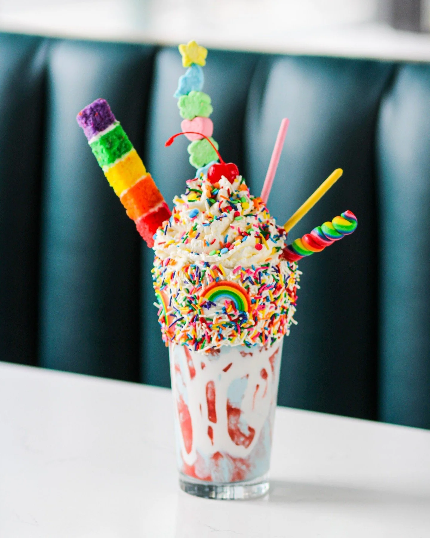 How many sprinkles do you think are on the Over the Rainbow Extreme Milkshake? 🧮 🤔

#sprinkles #bethesdavibes #eaterdc