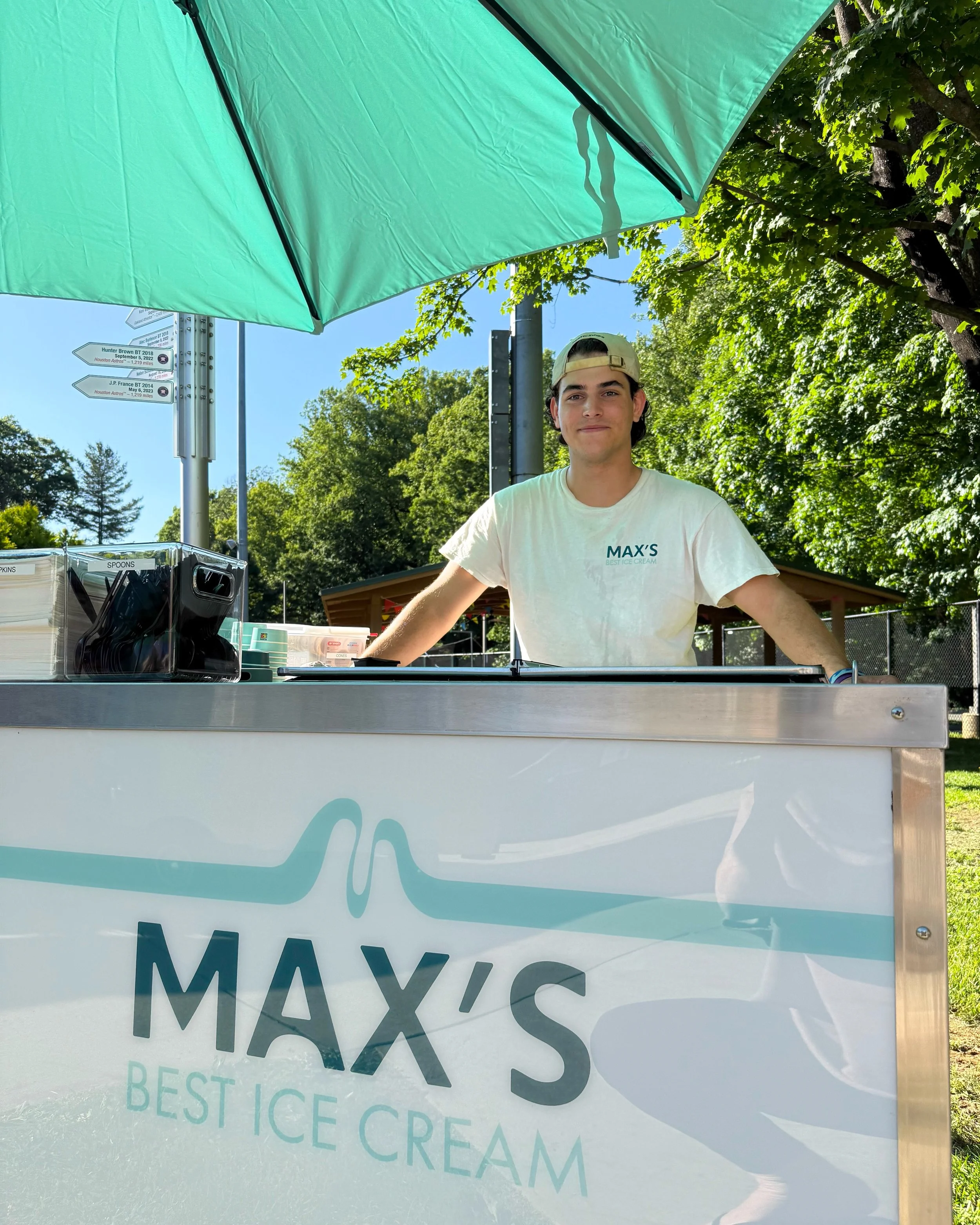 We&rsquo;re all set up and scooping at @gobigtrain🍦⚾️

We&rsquo;ve got these flavors for you today:
🍫 Brownie Batter
🥛 Cookies &amp; Cream
🌿 Mint Chocolate Chip
🍓 Strawberry

Come see us &amp; say hi to Jason! 👋

#gobigtrain #bethesdamd #icecre