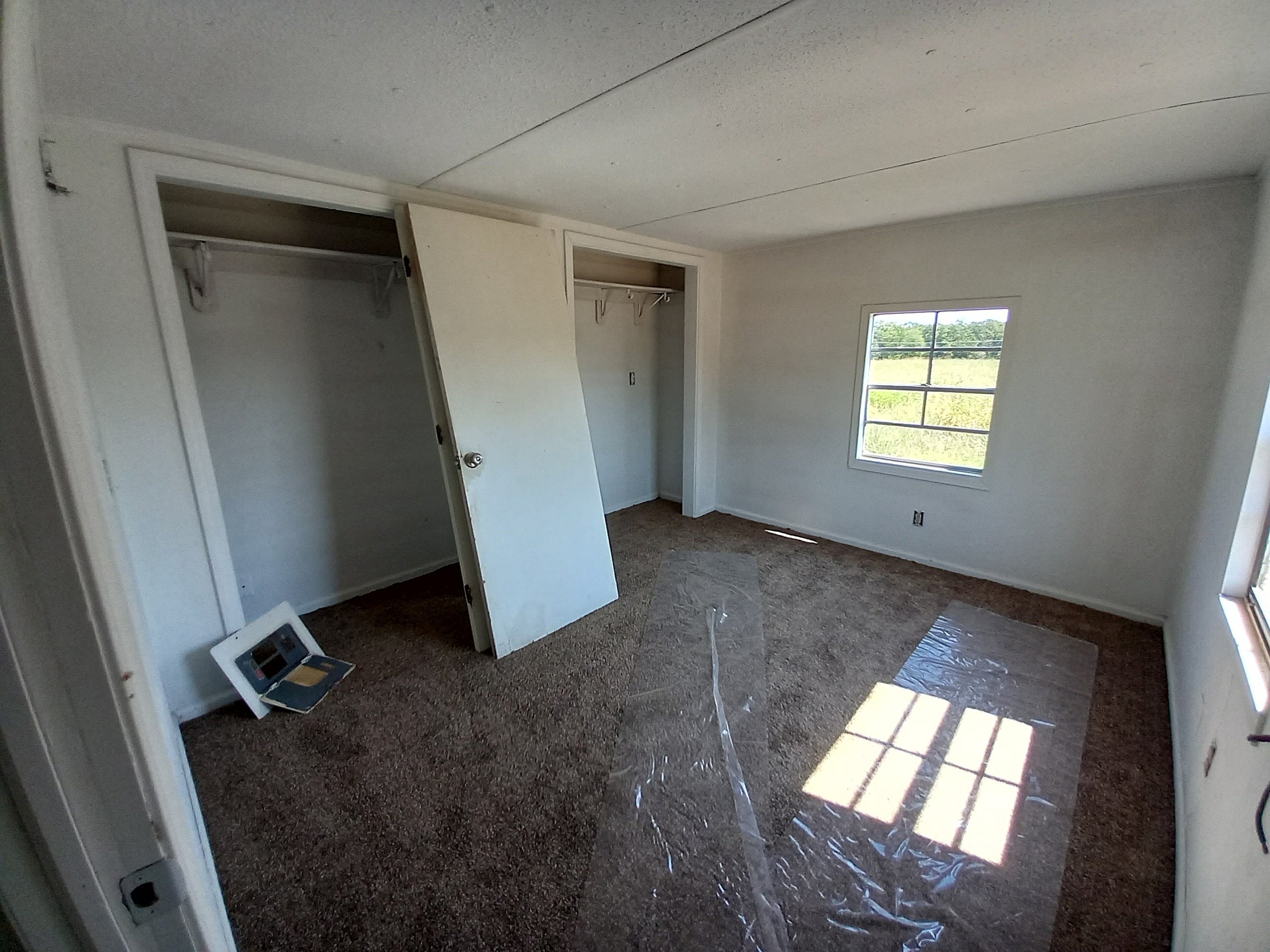 23 Master Bedroom.jpg